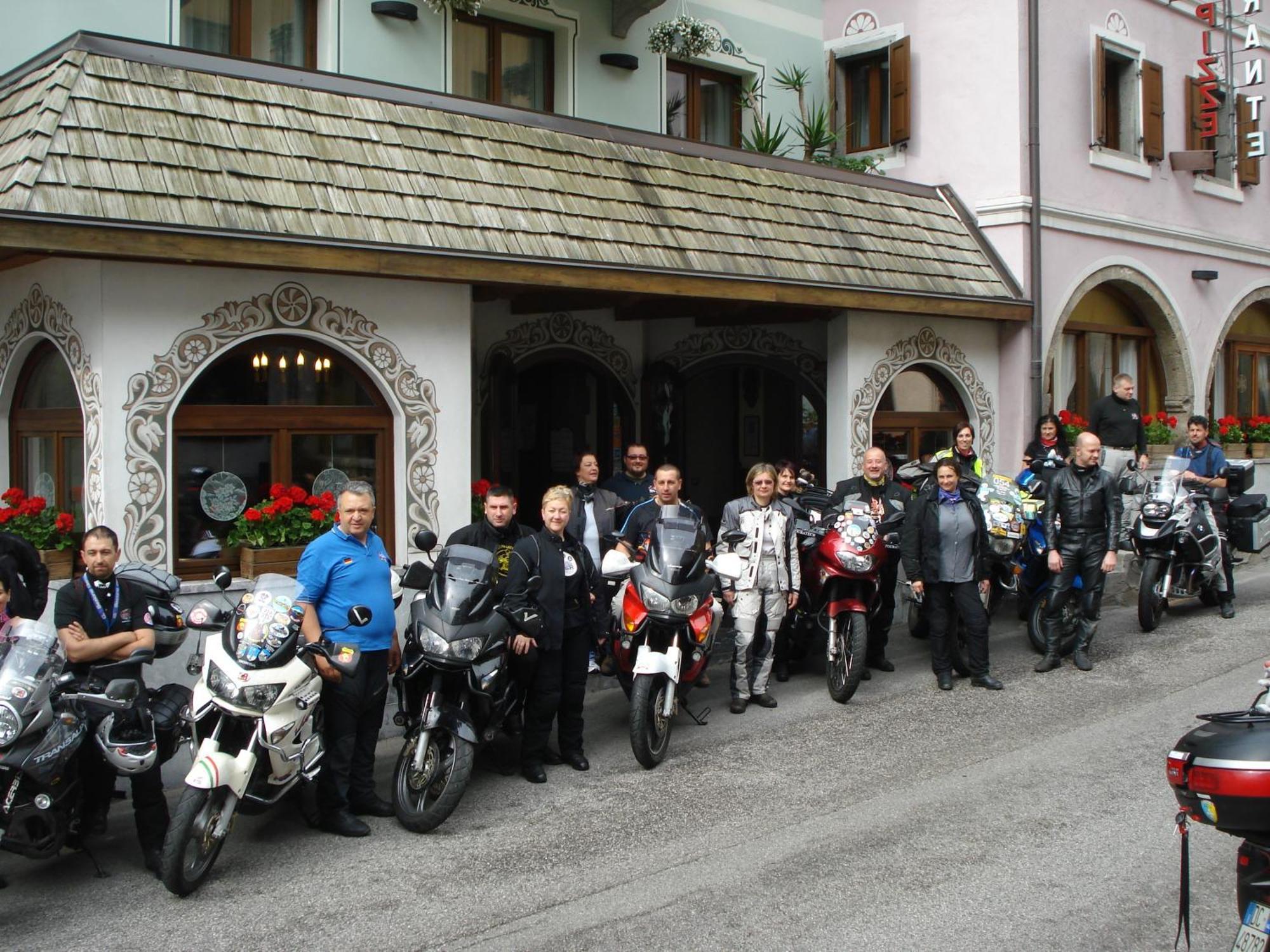 Albergo Scarpone Forni Avoltri Exterior foto