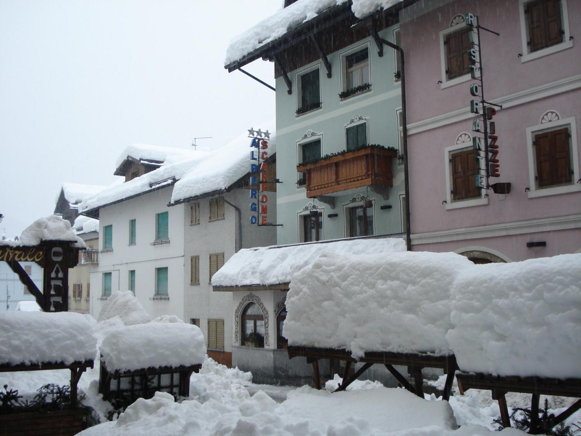 Albergo Scarpone Forni Avoltri Exterior foto