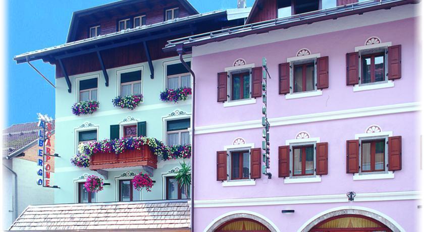 Albergo Scarpone Forni Avoltri Exterior foto