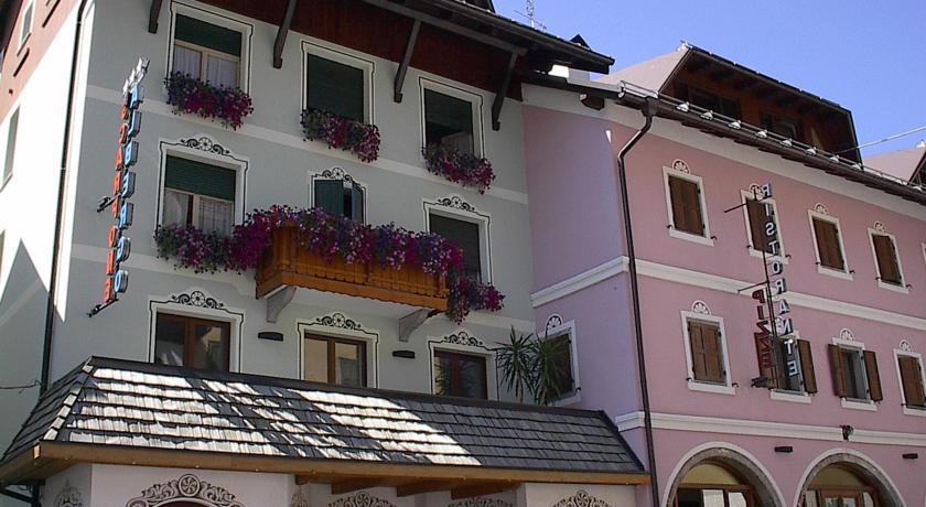 Albergo Scarpone Forni Avoltri Exterior foto