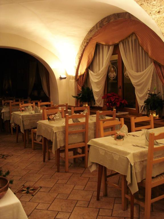 Albergo Scarpone Forni Avoltri Exterior foto